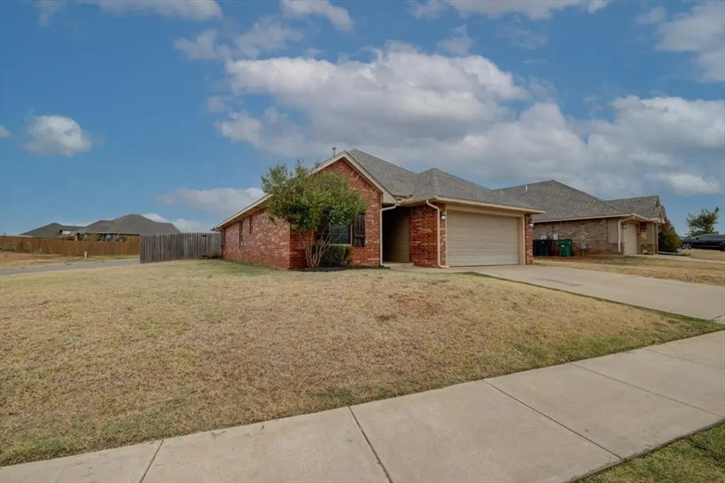 14008 N Northwood Village ST, Piedmont, OK 73078