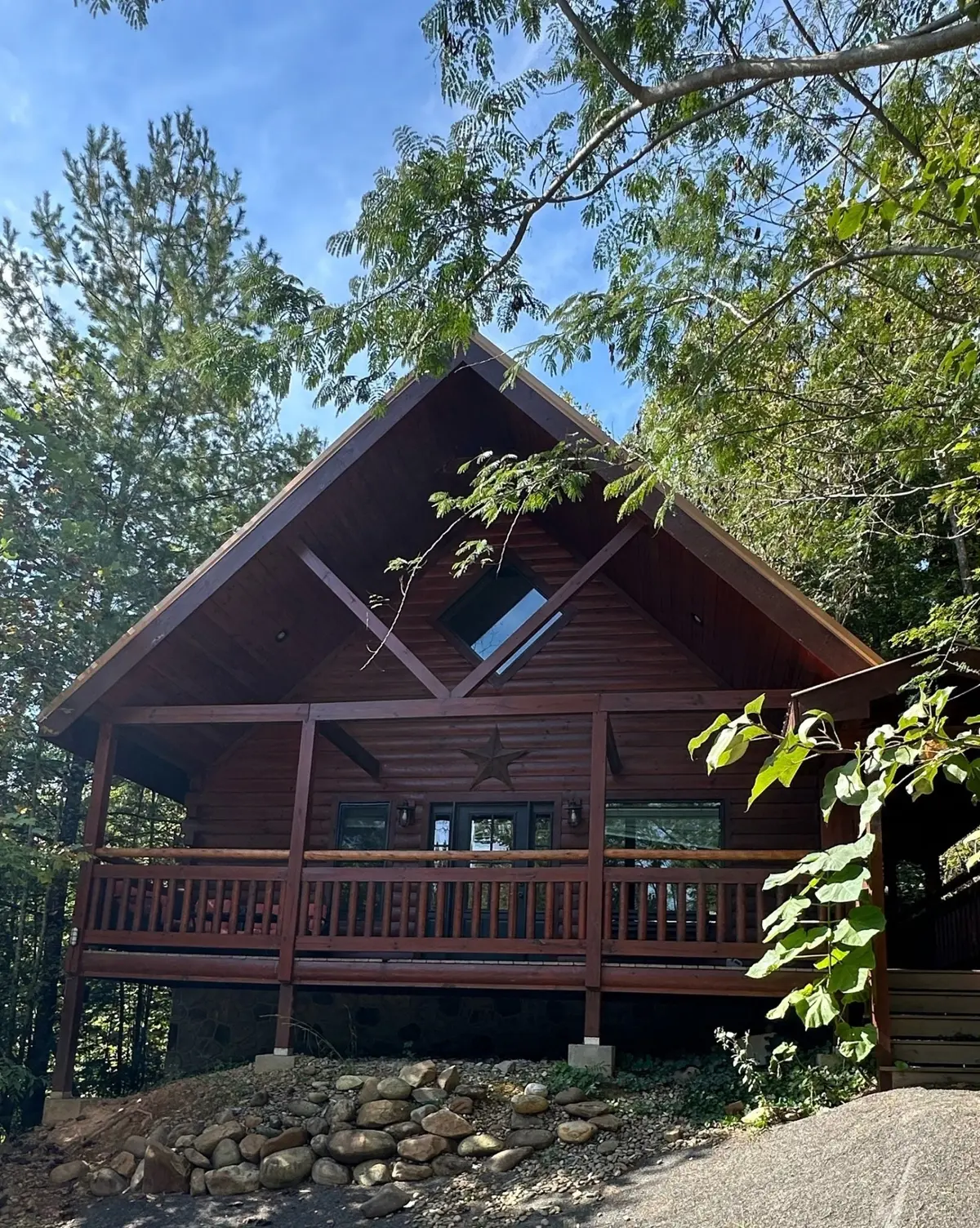 1634 Misty Hollow Way, Gatlinburg, TN 37738