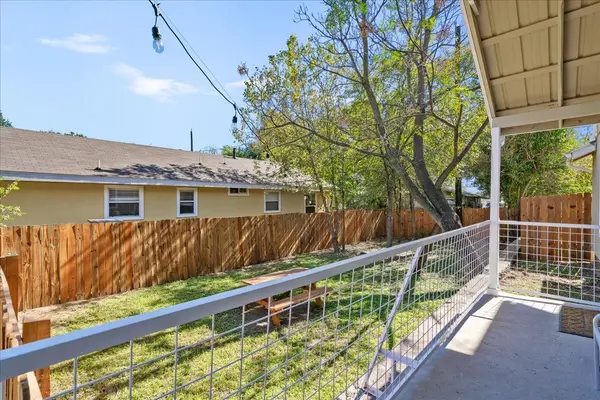 3107 E 13th ST #B, Austin, TX 78702