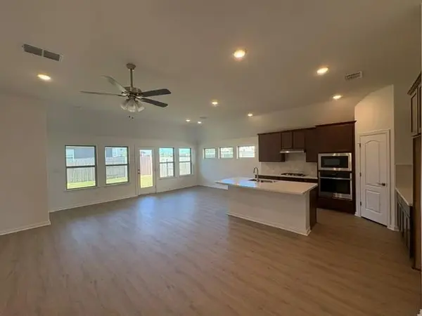 13612 Endless Narrow LN, Elgin, TX 78621
