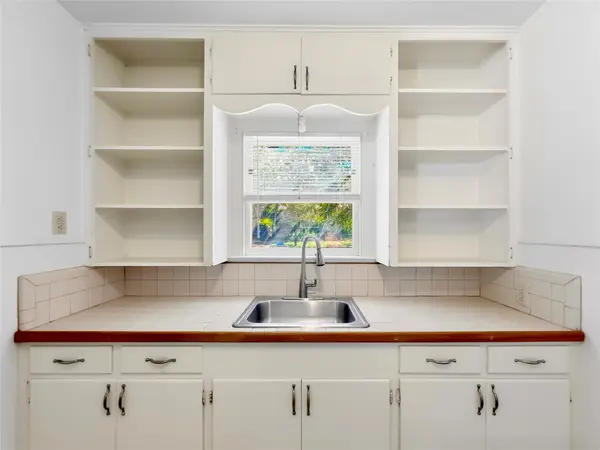 1402 Hillside Ave, Austin, TX 78704