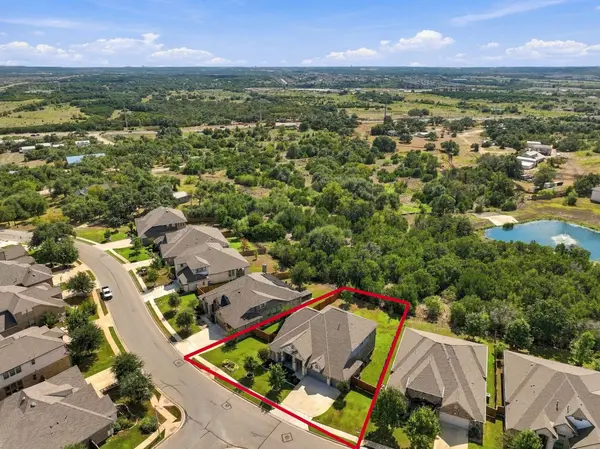 2316 Airport DR, Leander, TX 78641
