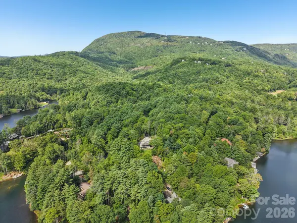 2272 West Club BLVD, Lake Toxaway, NC 28747