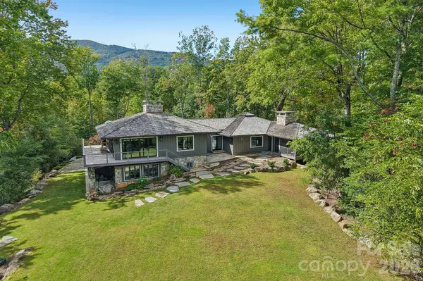 2272 West Club BLVD, Lake Toxaway, NC 28747