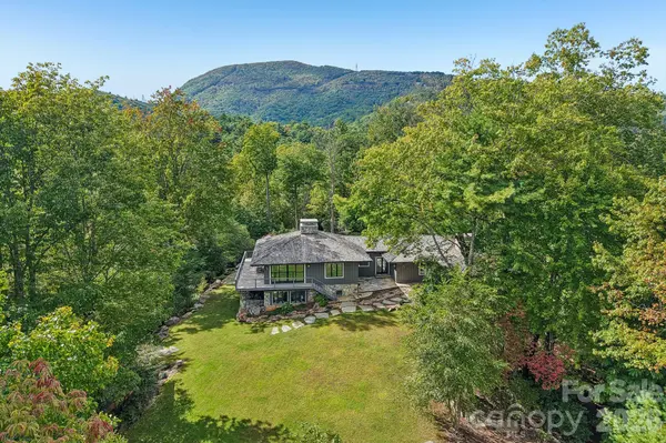 2272 West Club BLVD, Lake Toxaway, NC 28747