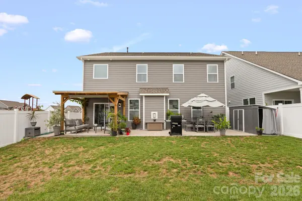 30 Silverthorne CT, Hendersonville, NC 28792