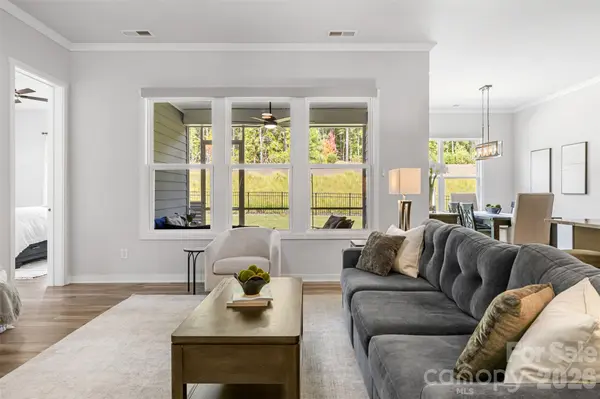 5208 Glenwalk DR, Charlotte, NC 28269