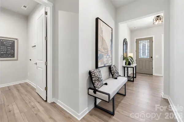 5208 Glenwalk DR, Charlotte, NC 28269