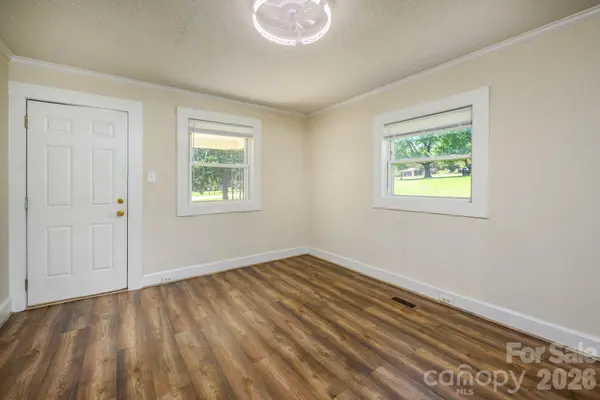 135 Vinson RD, Statesville, NC 28677