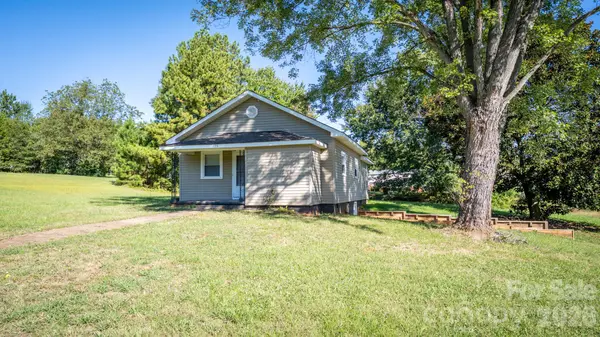 135 Vinson RD, Statesville, NC 28677