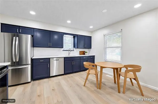 1107 N Cooper ST, Olathe, KS 66061