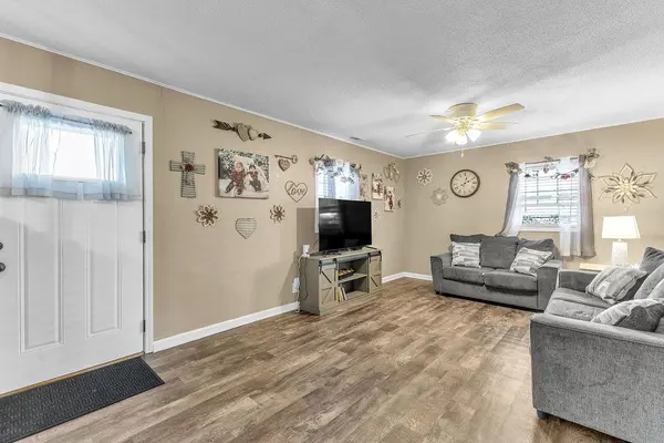 2308 Sycamore CT, St Joseph, MO 64503
