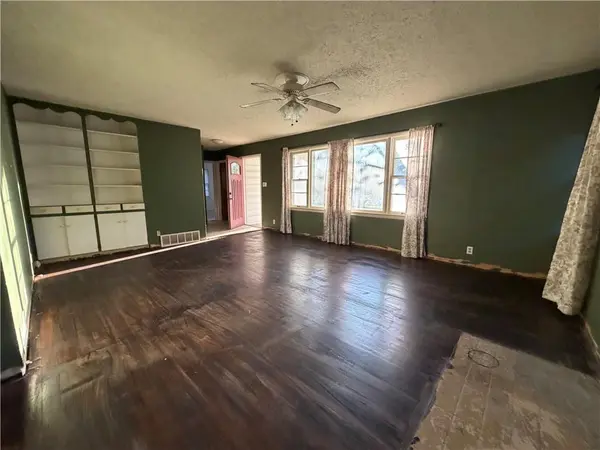 704 N 9th ST, Independence, KS 67301