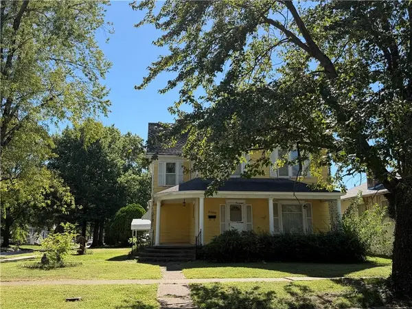 2700 Crawford AVE, Parsons, KS 67357