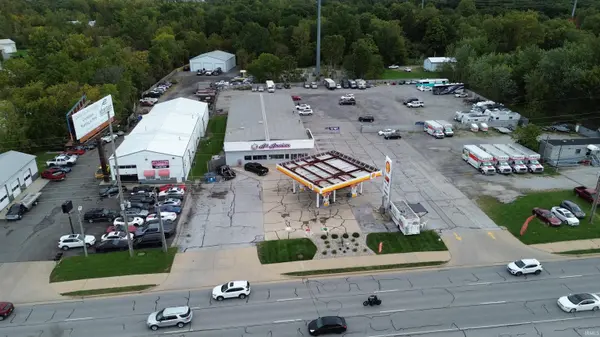 9310 S Lima RD, Fort Wayne, IN 46818