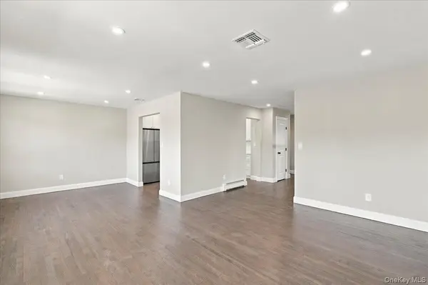 9 John ST, Bethpage, NY 11714