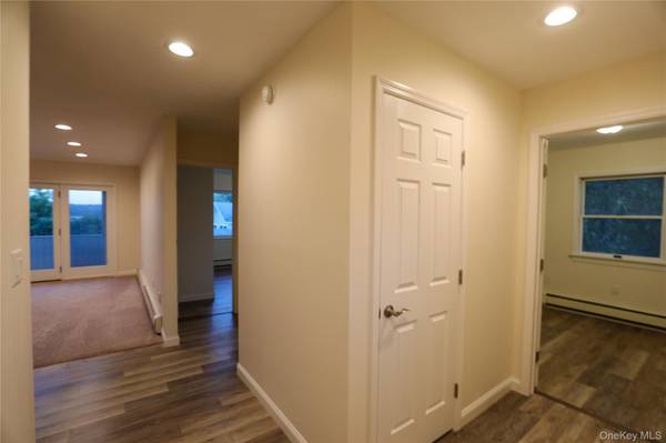 87 Overlook Estates #4b, Saugerties, NY 12477