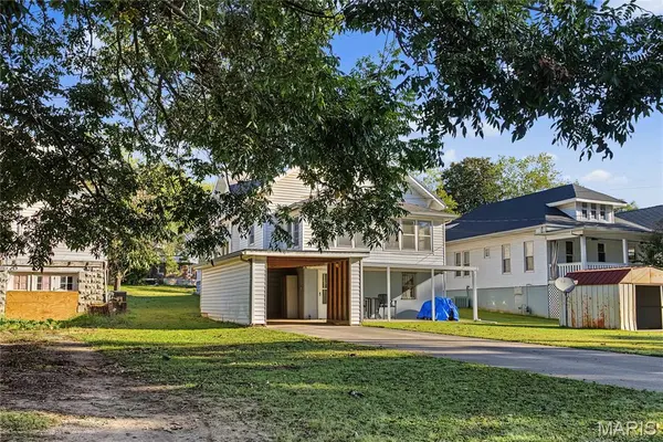 407 E Maple ST, Scott City, MO 63780