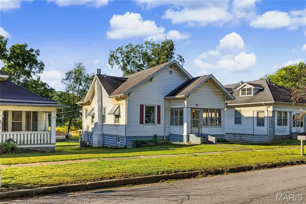 407 E Maple ST, Scott City, MO 63780