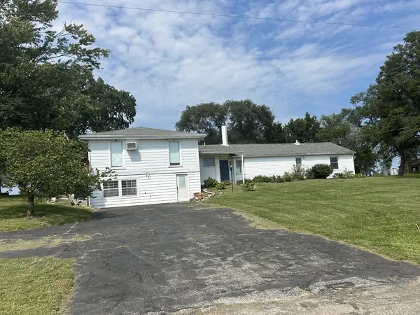 18527 Poland RD, Danville, IL 61834