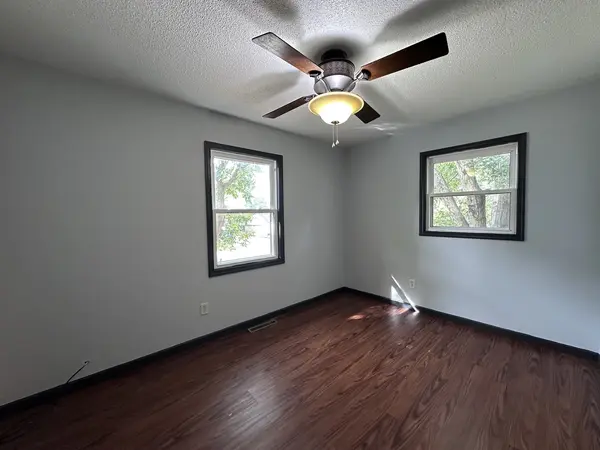 909 Sunset RDG, Danville, IL 61832