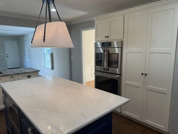821 Timber Trail DR, Naperville, IL 60565