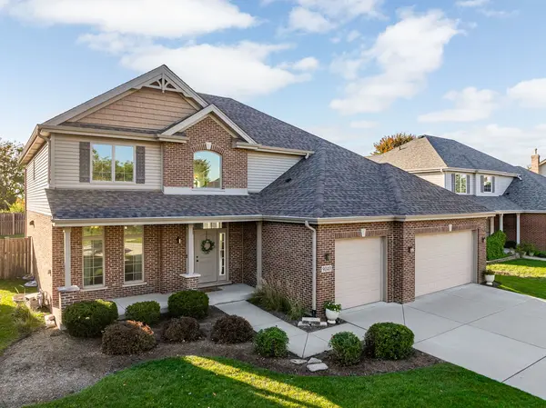 9040 Witham LN, Woodridge, IL 60517