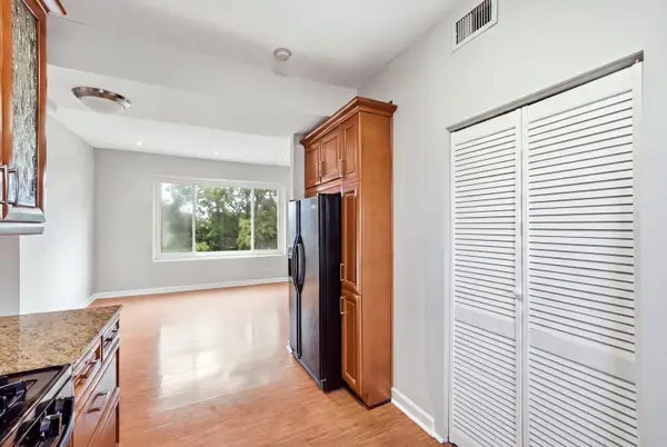 2121 N Saint Louis AVE #3S, Chicago, IL 60647