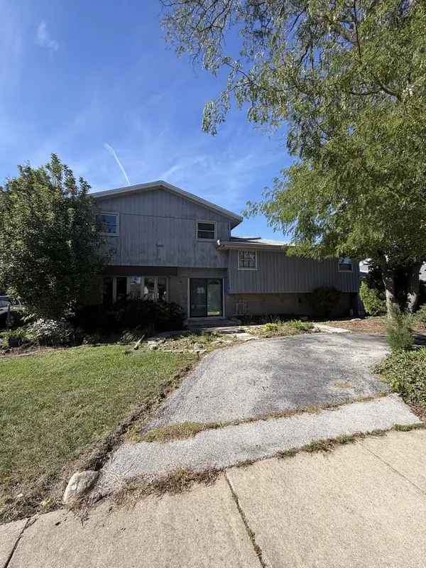 8408 Neenah AVE, Burbank, IL 60459