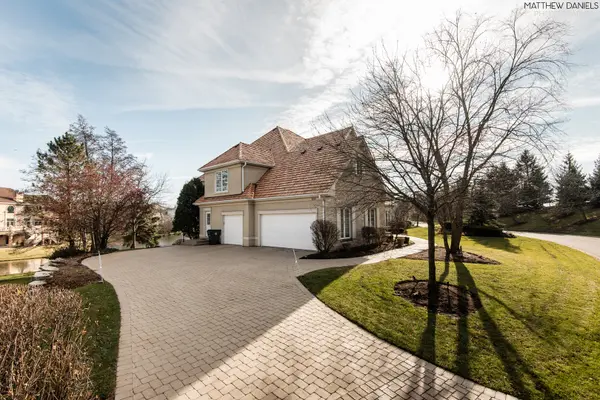 9291 Cascade CIR, Burr Ridge, IL 60527