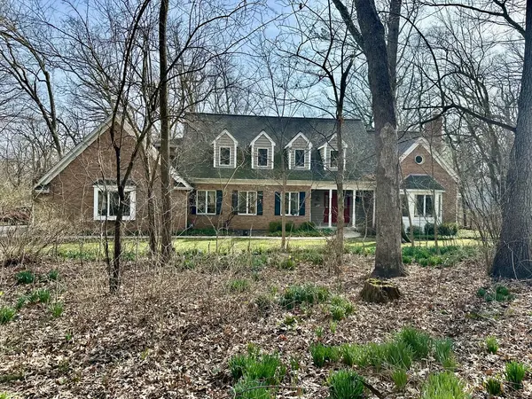 37W305 Crane RD, St. Charles, IL 60175