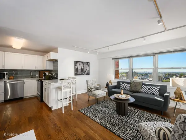 2909 N Sheridan RD #1907, Chicago, IL 60657