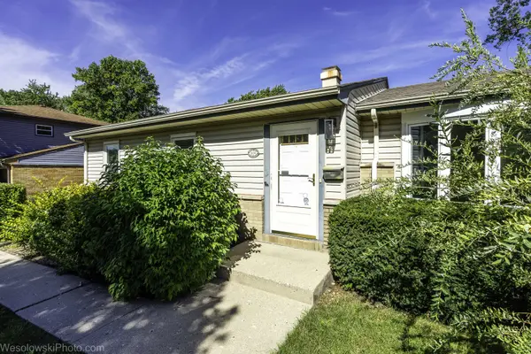 1434 E Norman DR, Palatine, IL 60074