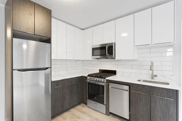 5858 N SHERIDAN RD #207, Chicago, IL 60660