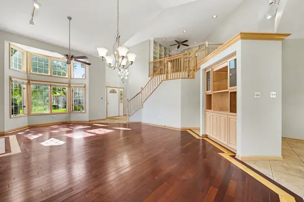 1447 Carriage Oaks CT, Dyer, IN 46311
