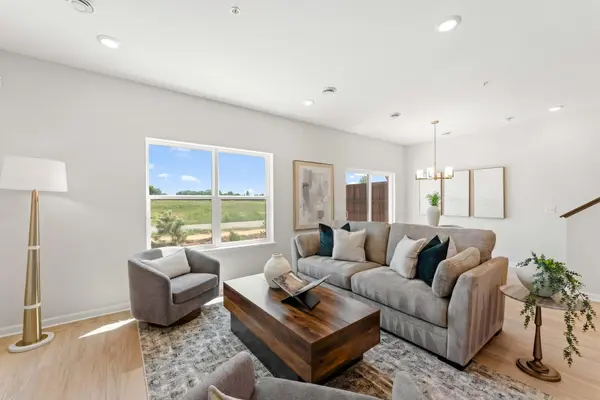 1051 130th CT E, Rosemount, MN 55068