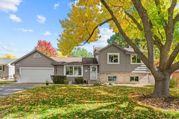 9150 Orchid LN N, Maple Grove, MN 55369