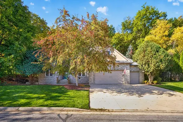 2042 Baihly Estates LN SW, Rochester, MN 55902