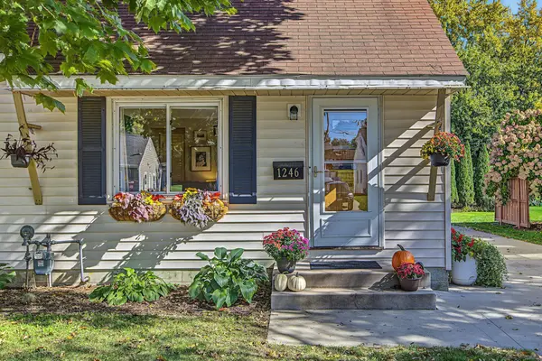 1246 Smith AVE S, West Saint Paul, MN 55118