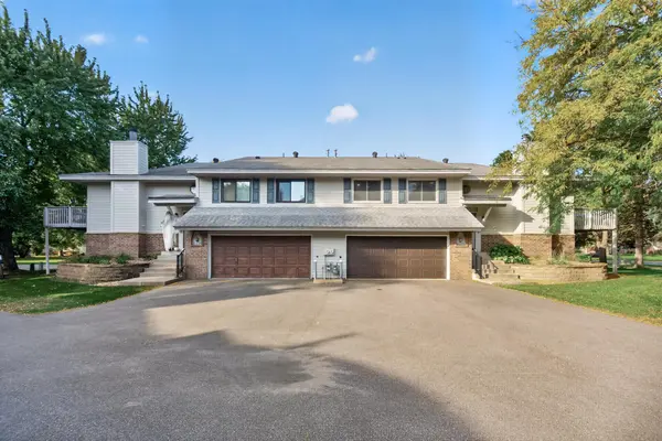 11227 Xavier CIR, Bloomington, MN 55437