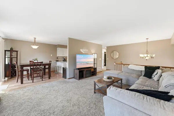 4492 Clover LN, Eagan, MN 55122