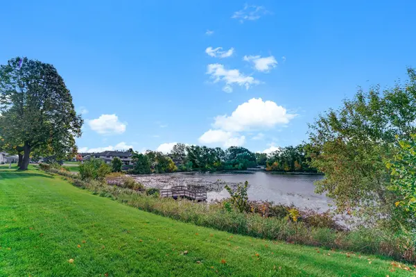 5545 Orleans LN N #6, Plymouth, MN 55442