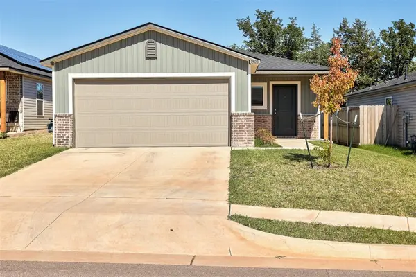 1302 Guthrie Farms BLVD, Guthrie, OK 73044