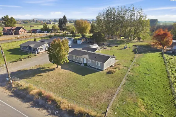 1211 Maple Grove Rd, Sunnyside, WA 98944