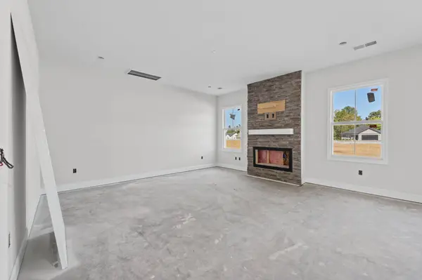 179 Donegal Dr, Clarksville, TN 37042