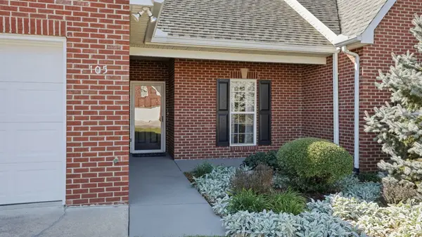 105 Greystone Pl, Tullahoma, TN 37388