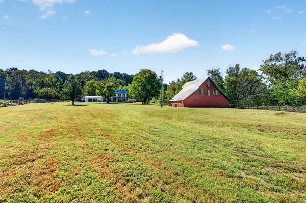 1202 Starks Rd, Cumberland Furnace, TN 37051