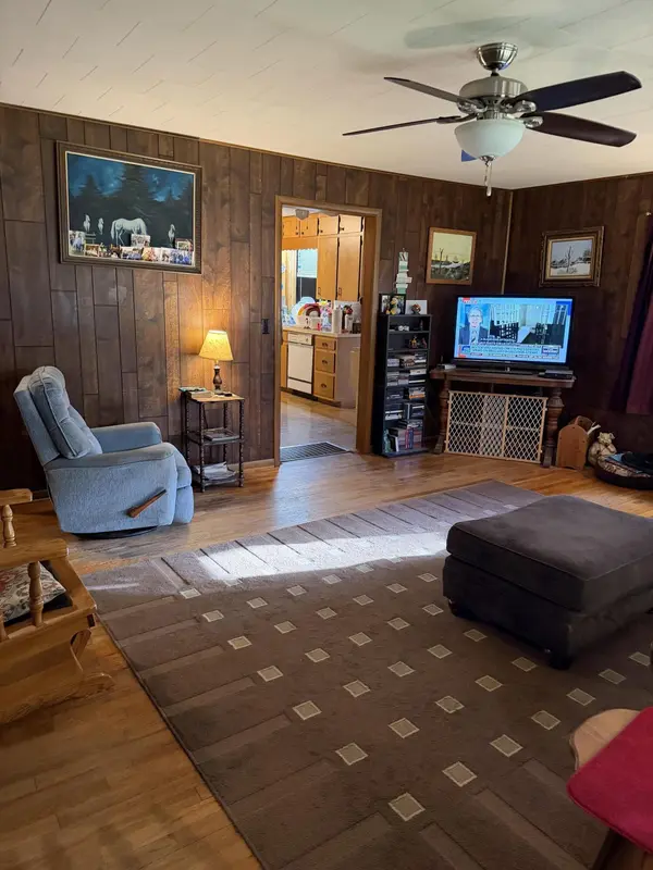 604 W 2nd ST, Mountain View, MO 65548