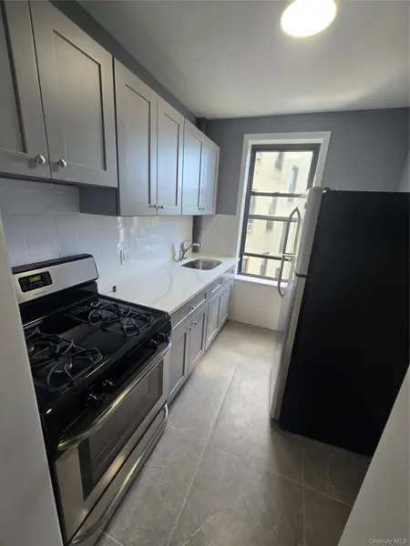 4710 Laurel Hill BLVD #3D, Woodside, NY 11377