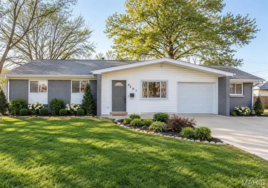 204 Allen DR, O'fallon, MO 63366